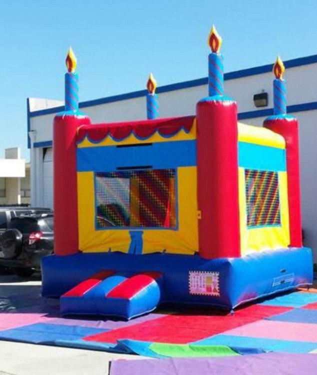 BIRTHDAY CAKE BOUNCE HOUSE